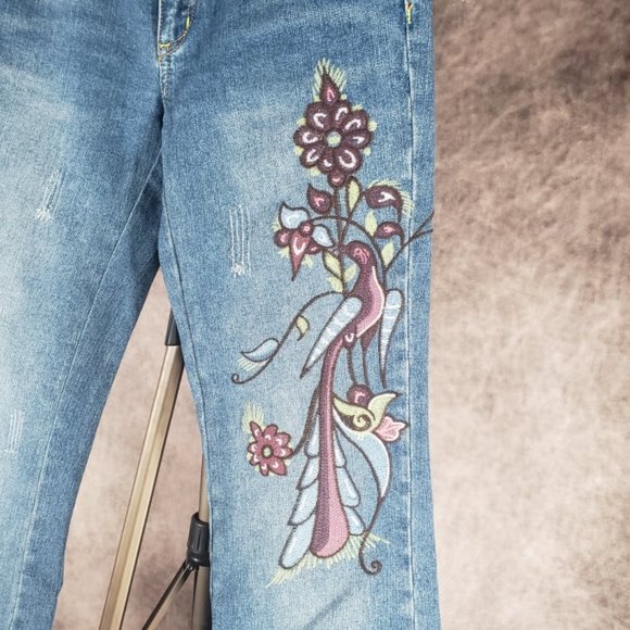 Bisou Bisou Jeans - Picture 4 of 10